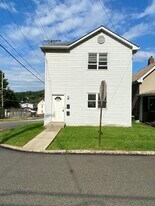 1501 Summit St, Unit 1 in White Oak, PA - Building Photo