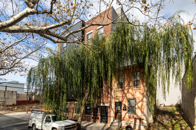 2621-2623 W Jefferson St in Philadelphia, PA - Foto de edificio - Building Photo