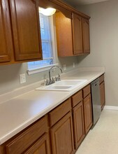 1975 Montclair Ave in Siloam Springs, AR - Building Photo - Building Photo