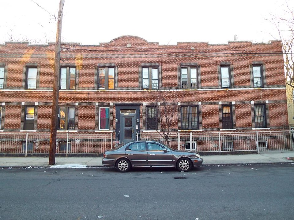 1147 Blake Ave in Brooklyn, NY - Building Photo