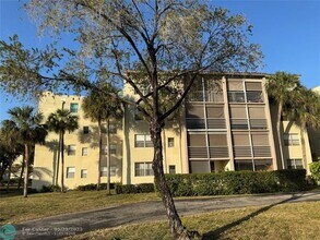 1810 N Lauderdale Ave in North Lauderdale, FL - Building Photo - Building Photo
