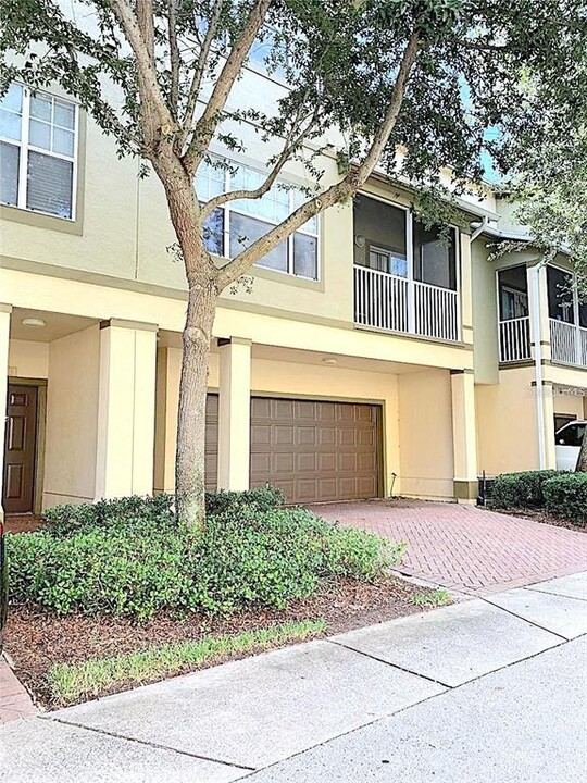 2514 Grand Central Pkwy in Orlando, FL - Building Photo