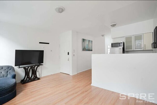 45 Avenue B in New York, NY - Building Photo - Building Photo