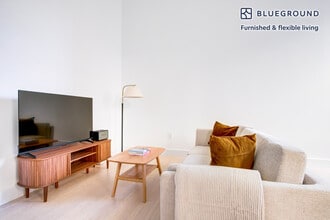 30 Morningside Dr in New York, NY - Foto de edificio - Building Photo