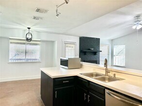 5726 Shreveport Dr in Austin, TX - Building Photo - Building Photo