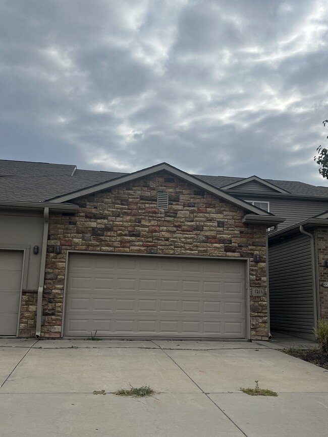 property at 1211 Turtle Creek Rd