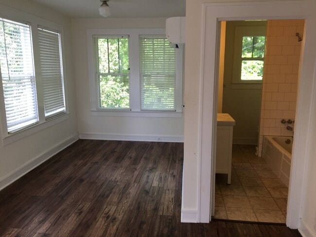 2210 Euclid Ave, Unit 2210 1/2 in Austin, TX - Building Photo - Building Photo