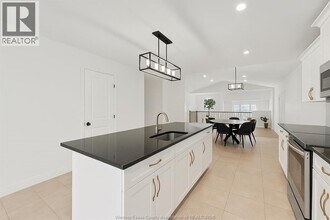 119 Kingsbridge Dr in Amherstburg, ON - Building Photo - Building Photo