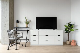 1555 Boul. René-Lévesque O in Montréal, QC - Building Photo - Building Photo