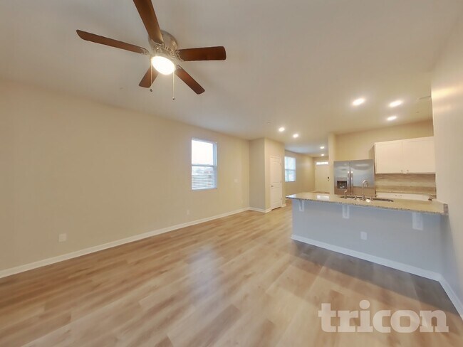 9150 War Eagles Way in Ashland City, TN - Foto de edificio - Building Photo