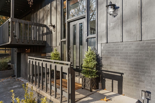 1 Myrtle Hill Rd in Sewickley, PA - Building Photo - Building Photo