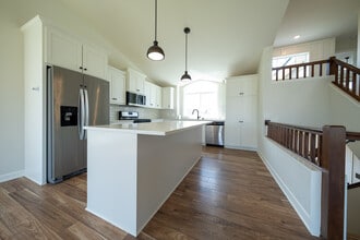 17318 Encina Path in Lakeville, MN - Building Photo - Building Photo