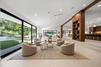 16105 Clear Oak Dr in Los Angeles, CA - Building Photo - Building Photo