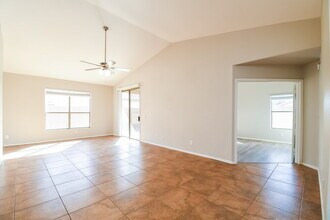 9909 E Onza Ave in Mesa, AZ - Foto de edificio - Building Photo