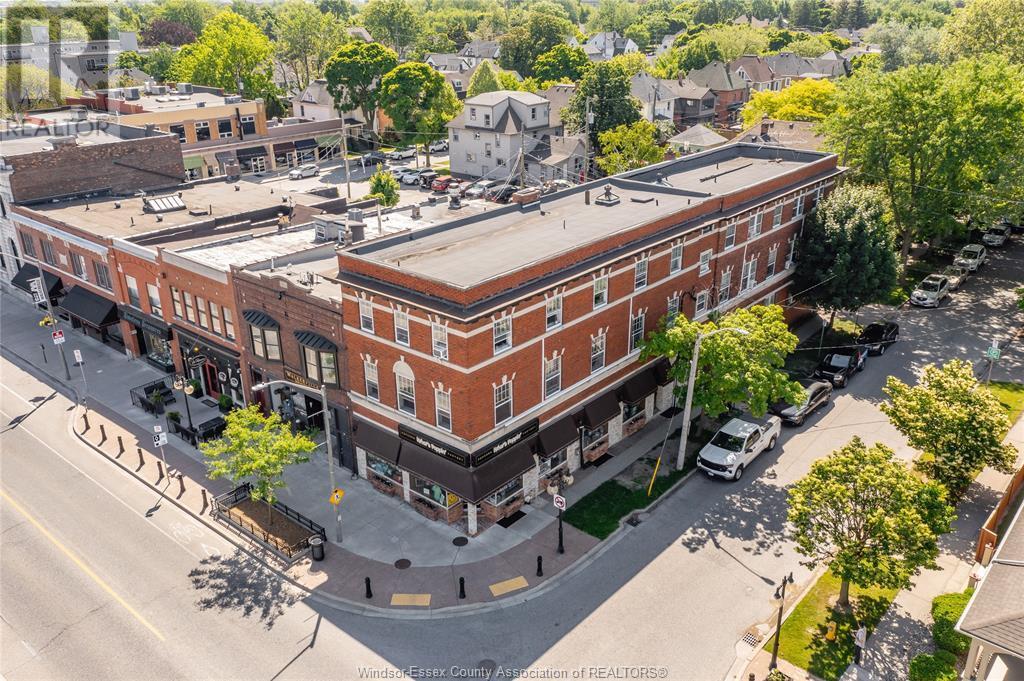 616 Windermere Rd in Windsor, ON - Building Photo