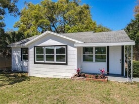 218 W Magnolia St in Clermont, FL - Building Photo