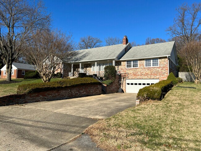 5415 Tolson Rd in Temple Hills, MD - Building Photo - Building Photo