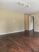 10616 Mcpherson St in Indianapolis, IN - Building Photo - Building Photo