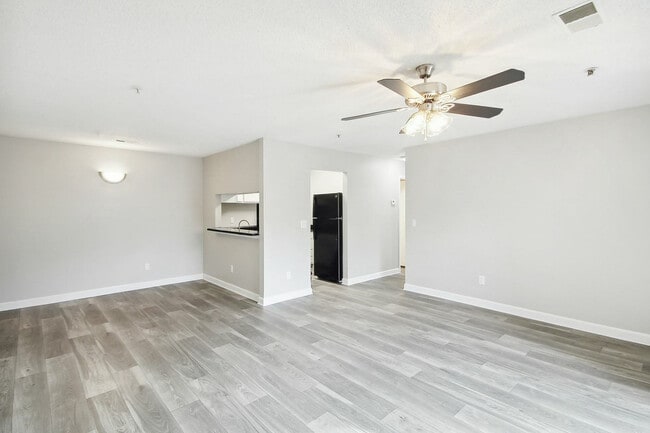 Rise Sunridge in Charlotte, NC - Building Photo - Building Photo