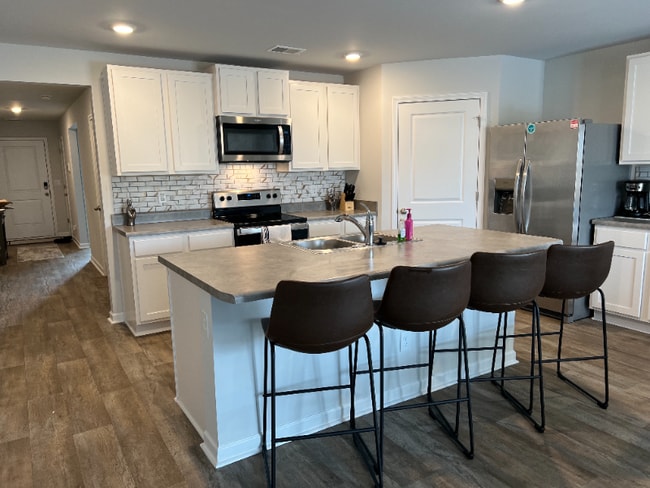 8183 E Highcroft Dr NE in Leland, NC - Building Photo - Building Photo