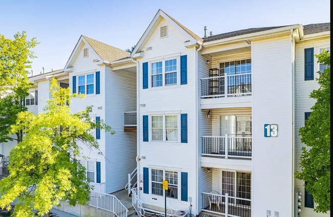property at 1326 Waterford Dr