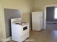 1418 W Summit Ave photo'