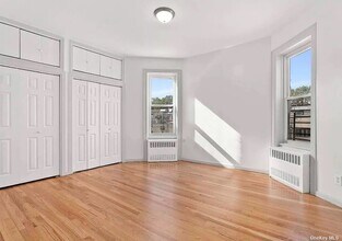 595 Crown St, Unit 2 in Brooklyn, NY - Building Photo - Building Photo