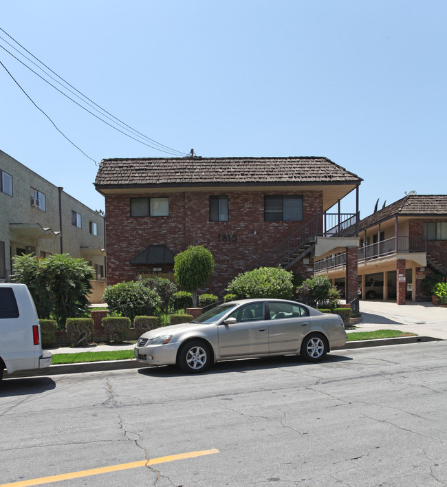 #139 in Burbank, CA - Foto de edificio - Building Photo