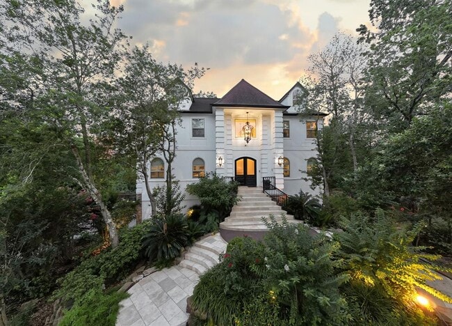 1 Magnolia Bend Dr in Houston, TX - Building Photo - Building Photo