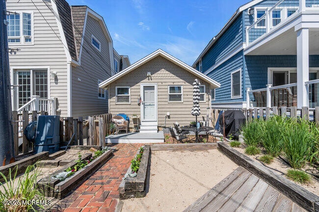 property at 0 1st Ave