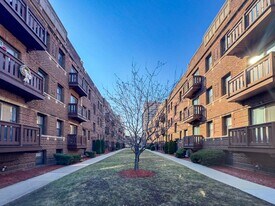 3024 N Halsted St, Unit AG in Chicago, IL - Building Photo