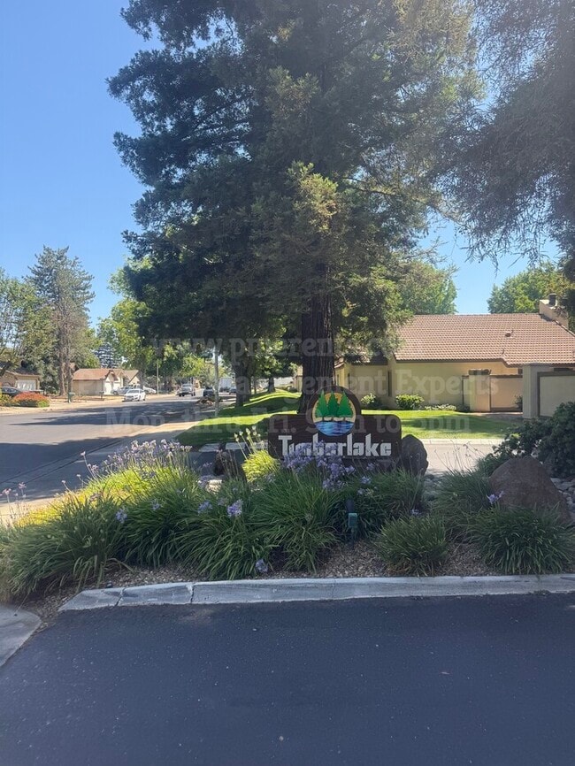 property at 3701 Colonial Dr