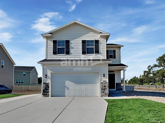 property at 825 S 825 W