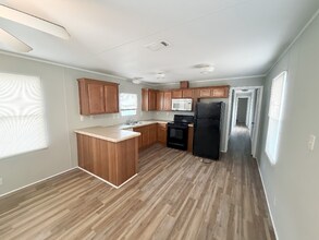 110 N Michigan St in Lawrence, KS - Building Photo - Building Photo