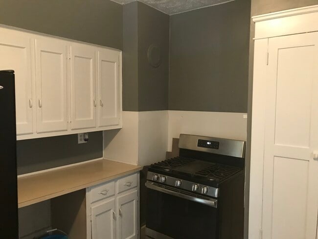 275 Belmont St NE in Warren, OH - Building Photo - Building Photo