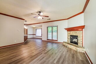 7182 Golden Oaks Loop E in Southaven, MS - Building Photo - Building Photo