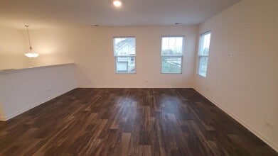 192 Goldenrod Dr in Elgin, IL - Building Photo - Building Photo