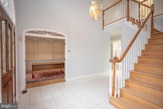 9700 Grenadier Ct in Bethesda, MD - Building Photo - Building Photo