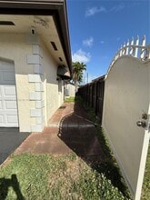 18529 SW 97th Pl in Cutler Bay, FL - Building Photo - Building Photo