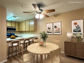 450 E 4th St, Unit 334 in Santa Ana, CA - Building Photo