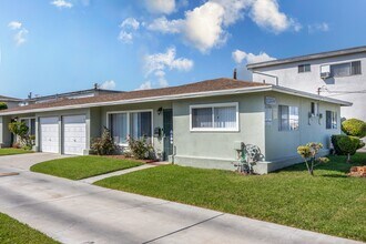 Denker Avenue Apartment Homes in Gardena, CA - Building Photo - Building Photo