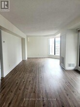 200 Bay St in Ottawa, ON - Building Photo - Building Photo