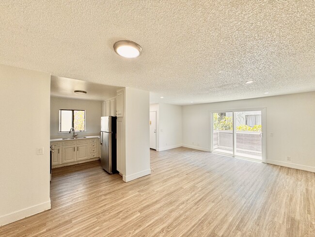 812 E 28th St in Los Angeles, CA - Building Photo - Building Photo