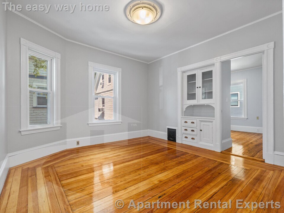 57 Hawthorne St, Unit #2 in Somerville, MA - Foto de edificio