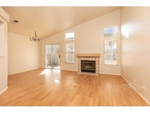 3734 Hickory Ct in Rosamond, CA - Building Photo - Building Photo