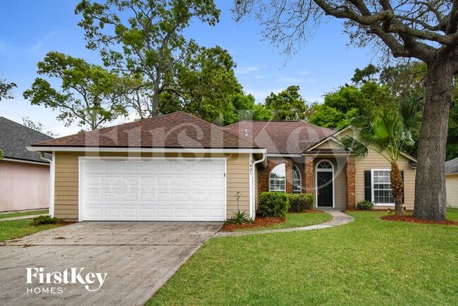 property at 3421 Provincial Cir S