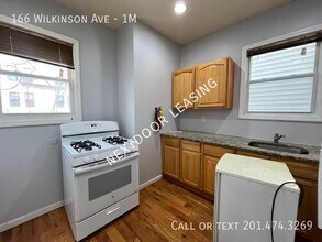 166 Wilkinson Ave in Jersey City, NJ - Building Photo - Building Photo