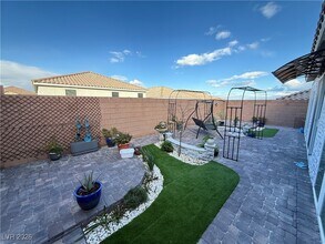 10842 Gentle Crst Ave in Las Vegas, NV - Building Photo - Building Photo