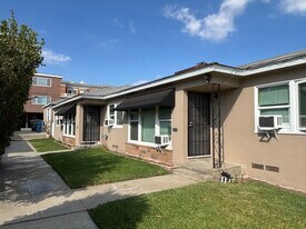 12813 Beverly Blvd, Unit Beverly in Whittier, CA - Building Photo