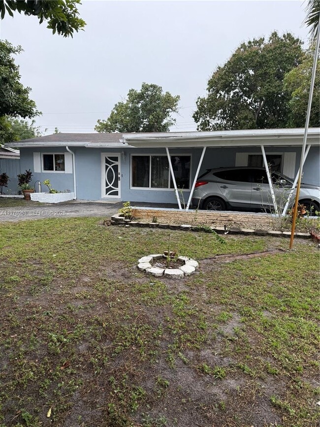 710 N 66 Terrace in Hollywood, FL - Building Photo - Building Photo